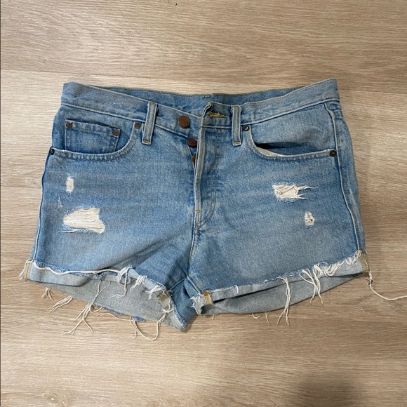 High wasted light denim shorts from aritzia - Picture 1 of 3